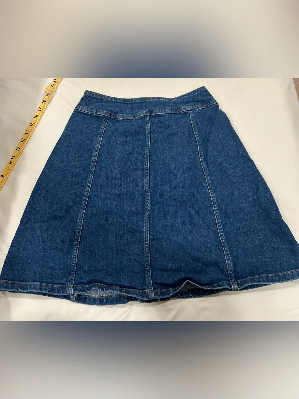 Boden Denim A-Line Skirt Women’s Size US 8 Blue Button Front Pockets - Picture 4 of 4